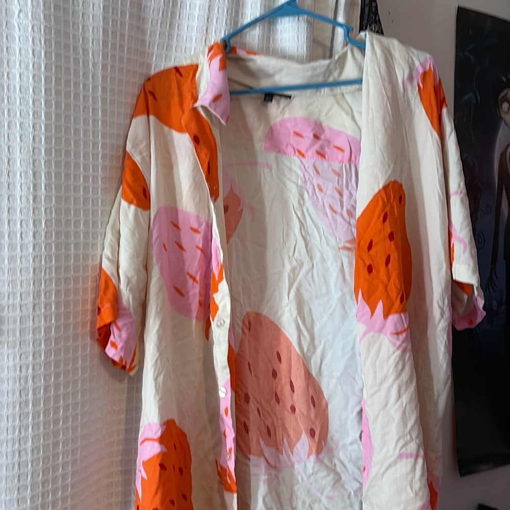 strawb button up